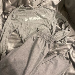 Gym shark set crop top and leggings